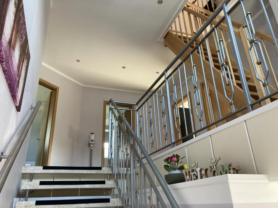 הוסום Neu Ferienwohnung Hofmann מראה חיצוני תמונה