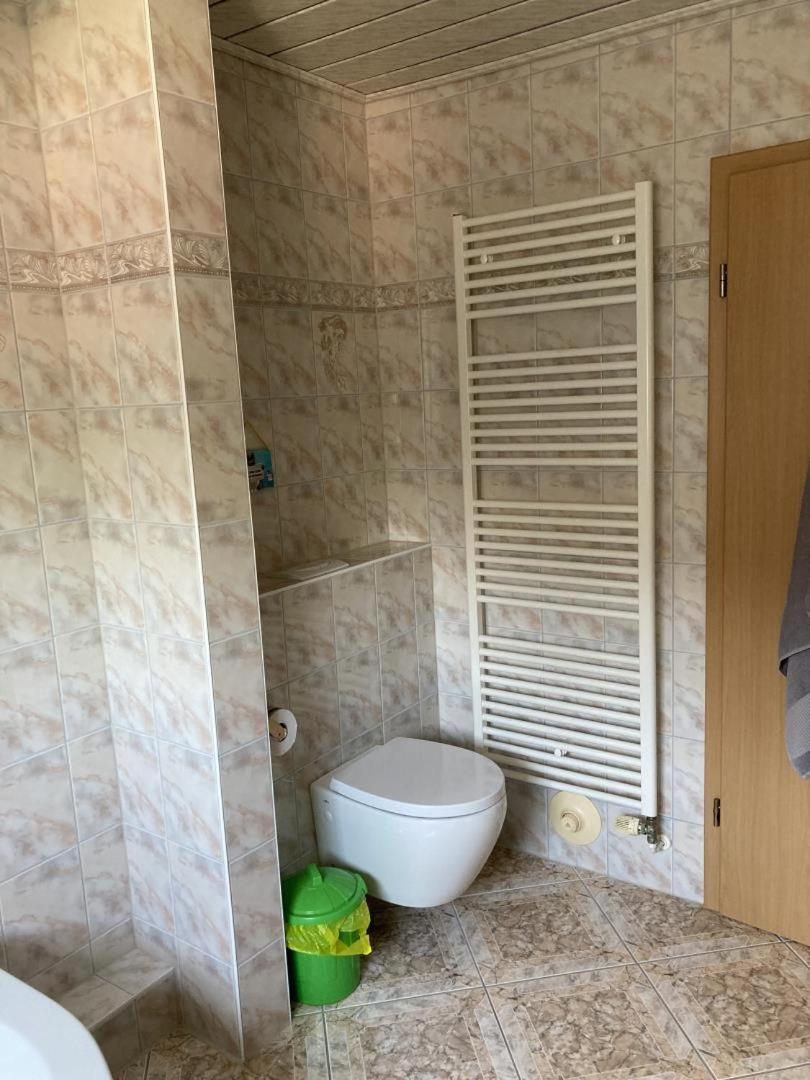 הוסום Neu Ferienwohnung Hofmann מראה חיצוני תמונה